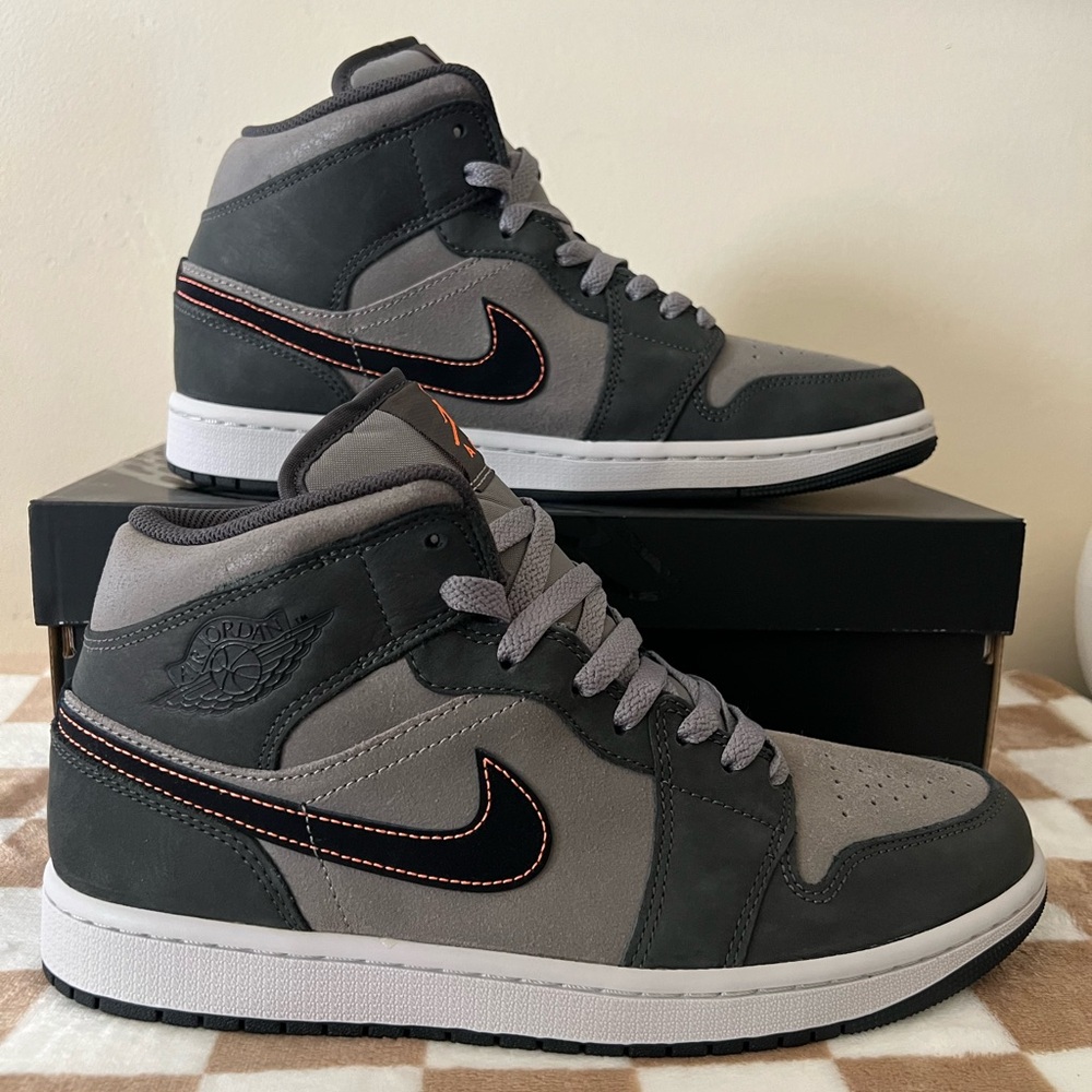 Nike Air Jordan 1 Mid SE Sneakers Night Stadium/Black FQ8338 017 Men's 10 BNIB